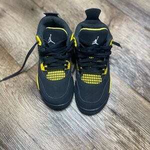 Jordan Kids Black and Yellow Sneakers